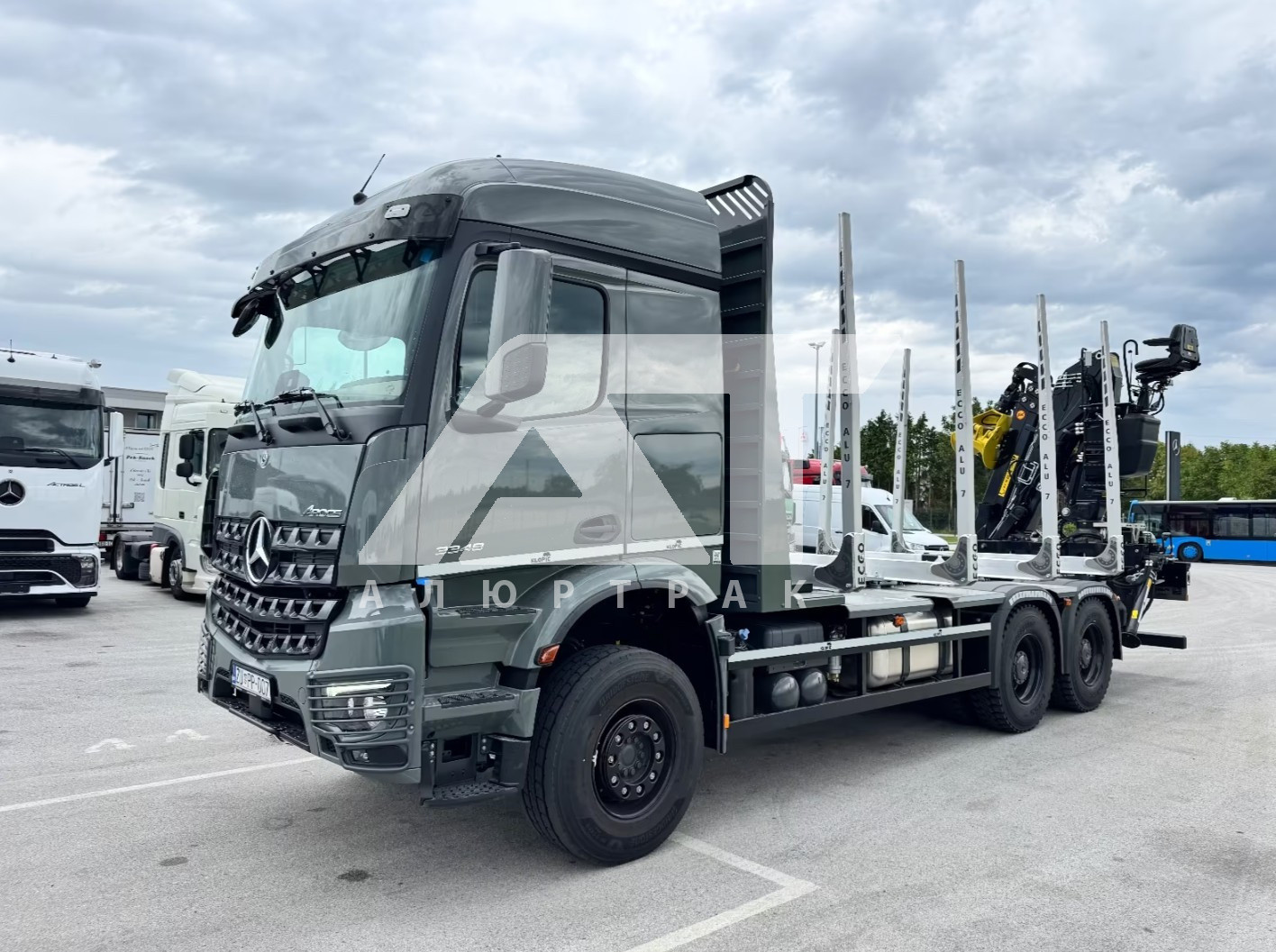 Сортиментовоз Mercedes-Benz Arocs 3348