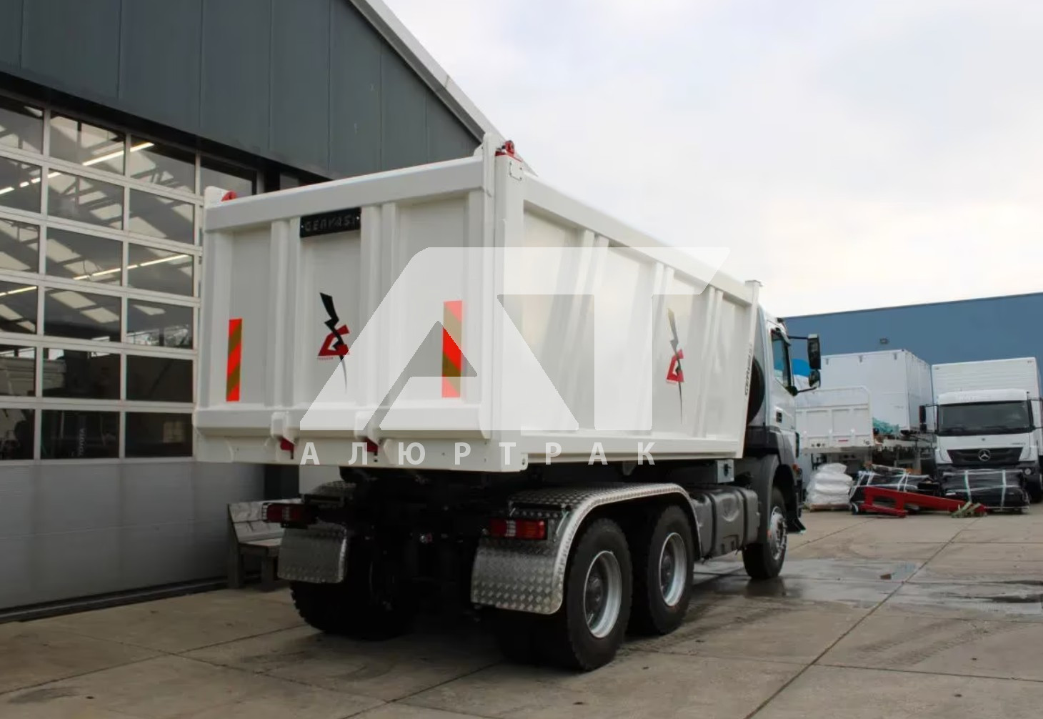 Самосвал Mercedes-Benz Axor 3344K 6x4