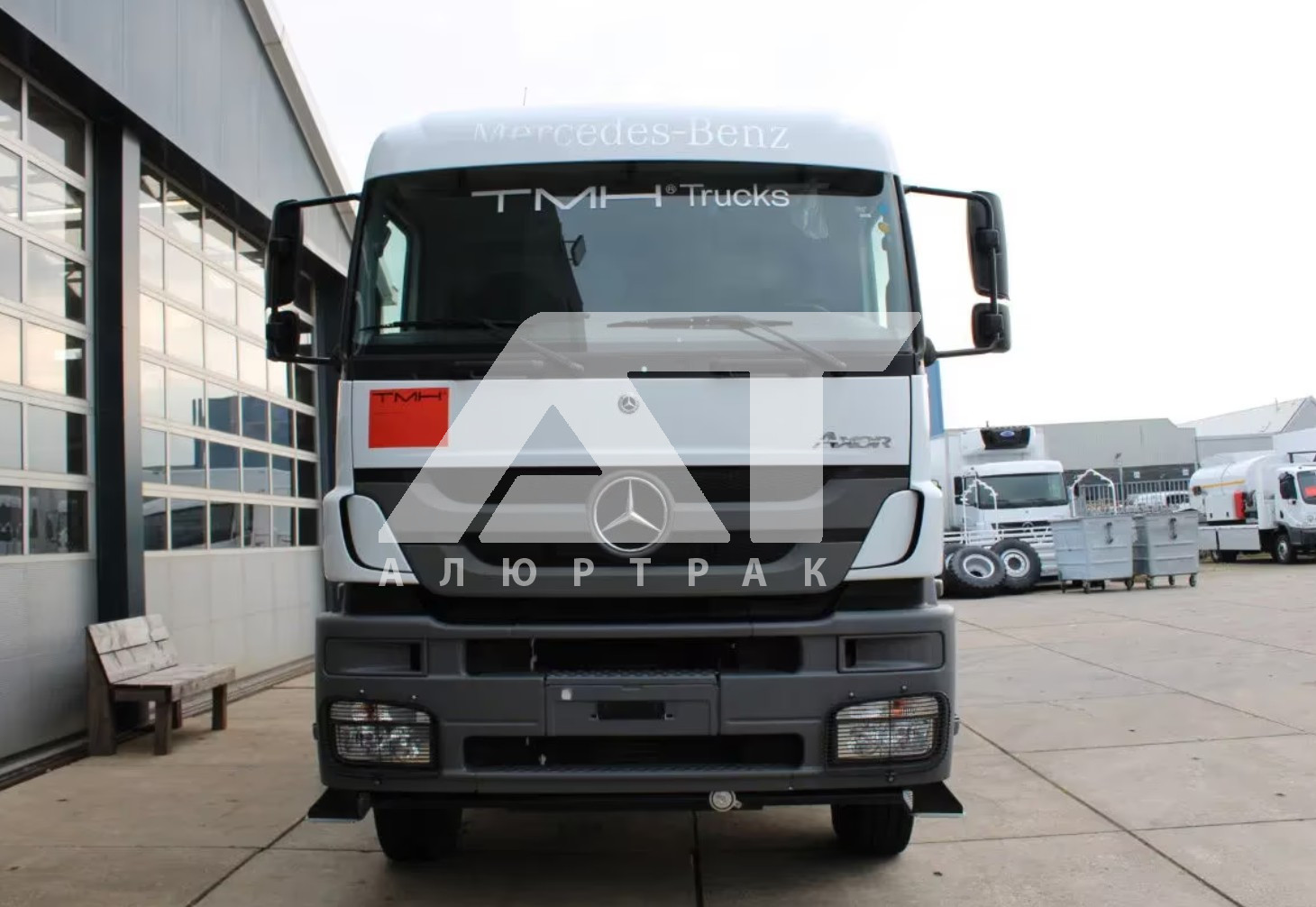 Самосвал Mercedes-Benz Axor 3344K 6x4