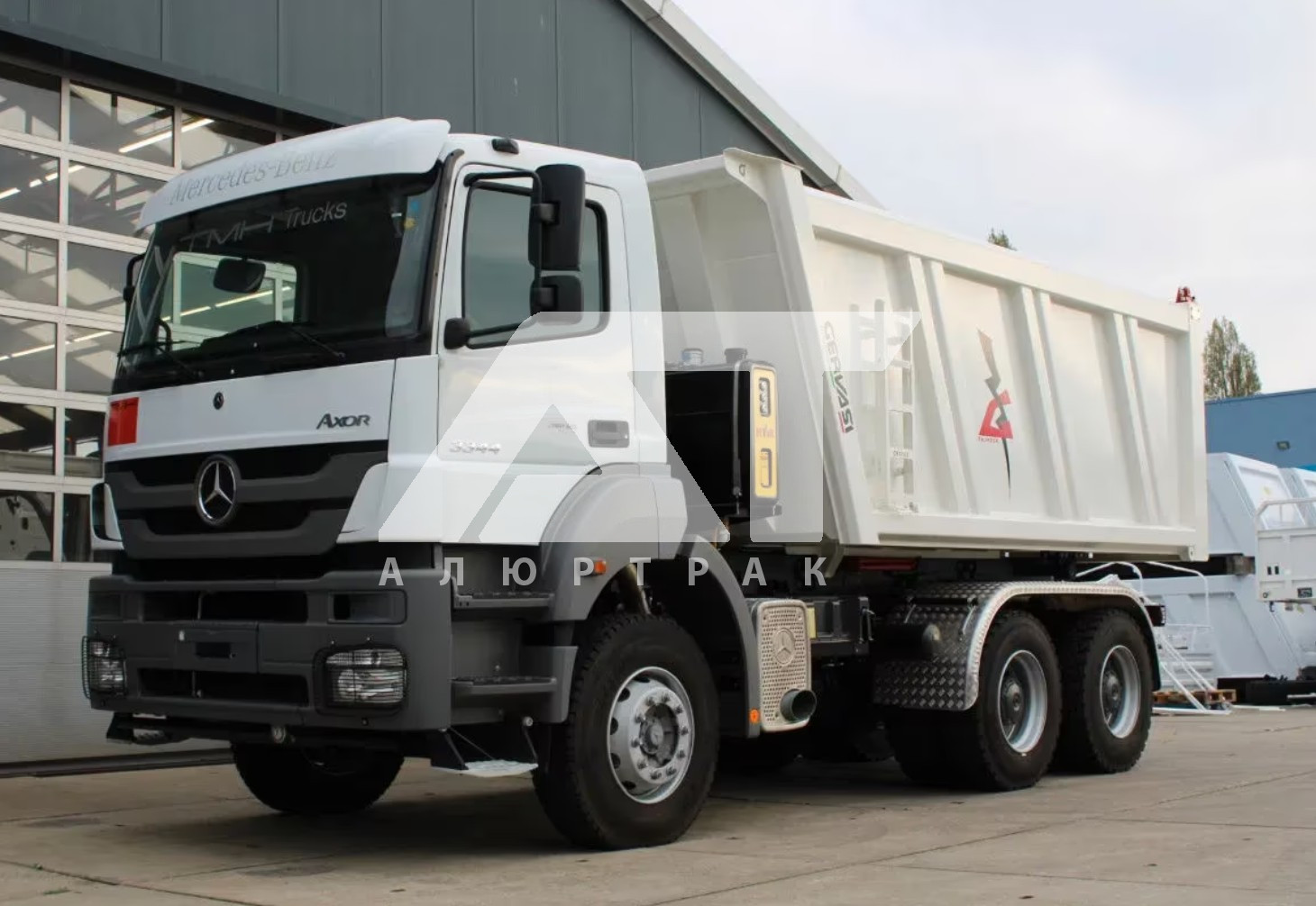 Самосвал Mercedes-Benz Axor 3344K 6x4